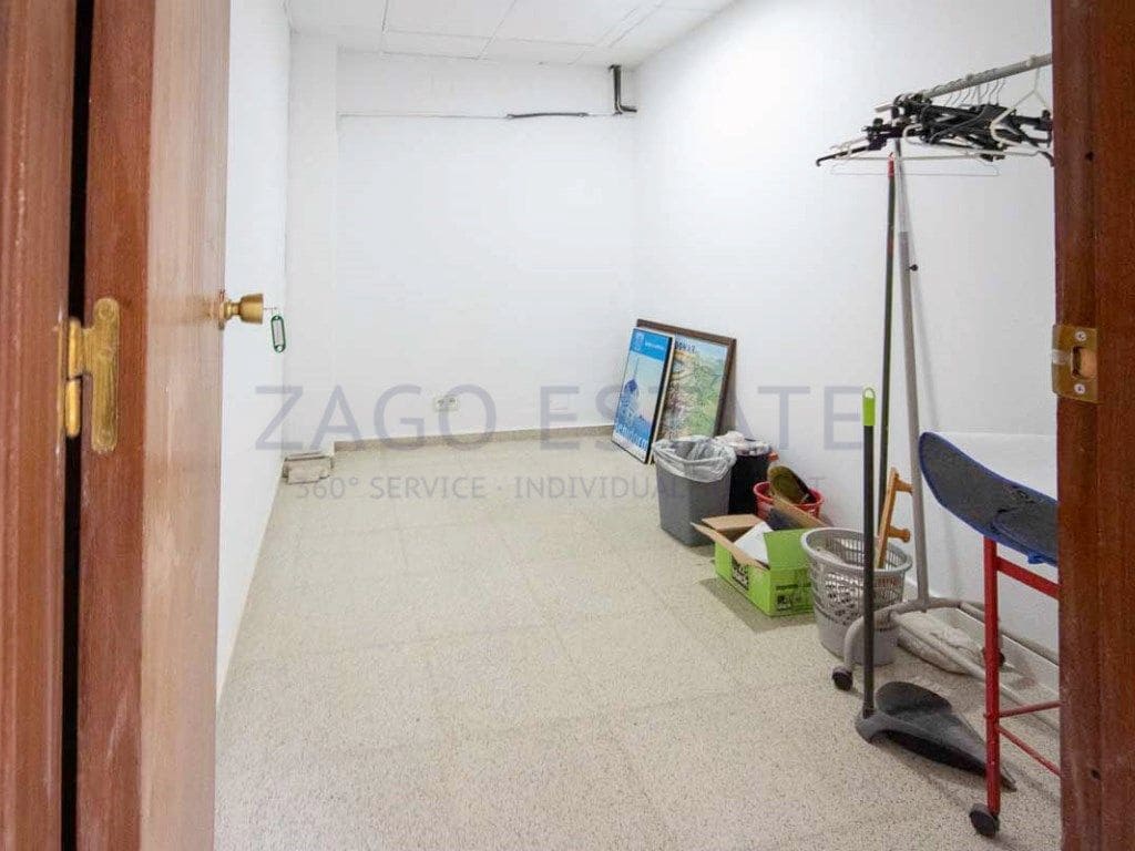 Commercial for rent in Benidorm - € 3,000 (Ref: 9468713)