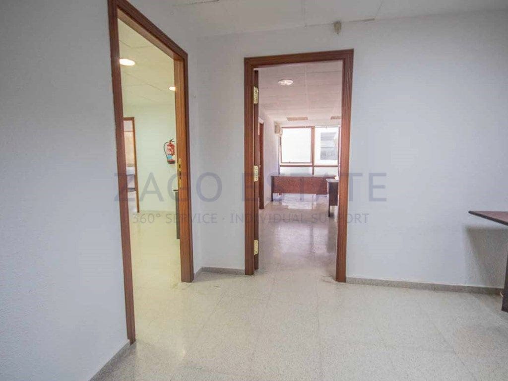 Commercial for rent in Benidorm - € 3,000 (Ref: 9468713)