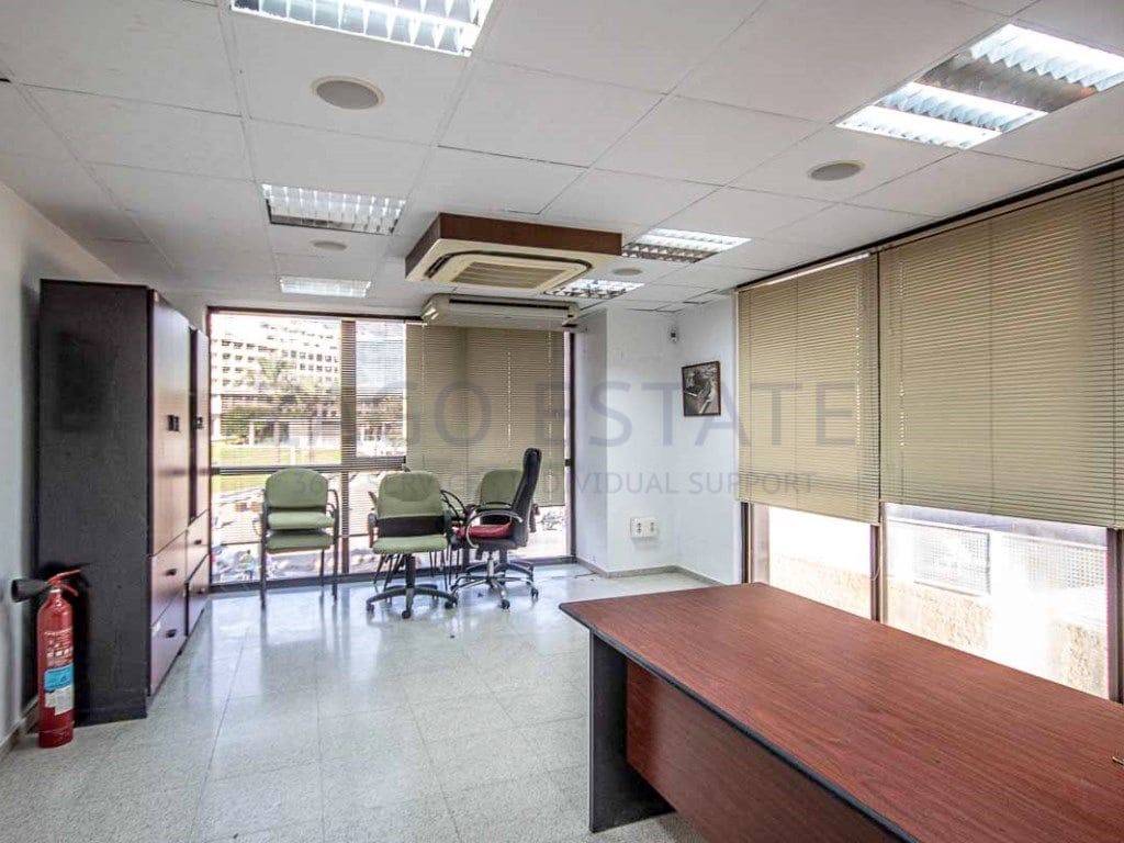 Commercial for rent in Benidorm - € 3,000 (Ref: 9468713)