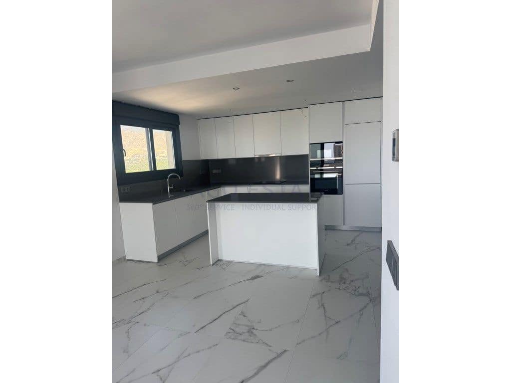 3 sypialnia Penthouse na sprzedaż w Benidorm z garażem - 800 000 € (Ref: 9468715)