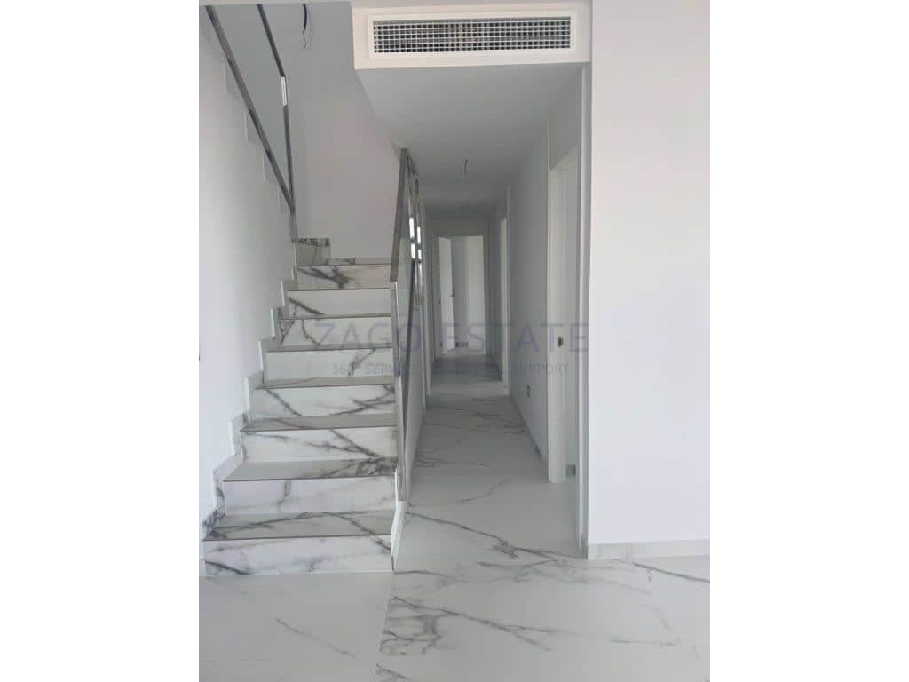 3 sypialnia Penthouse na sprzedaż w Benidorm z garażem - 800 000 € (Ref: 9468715)