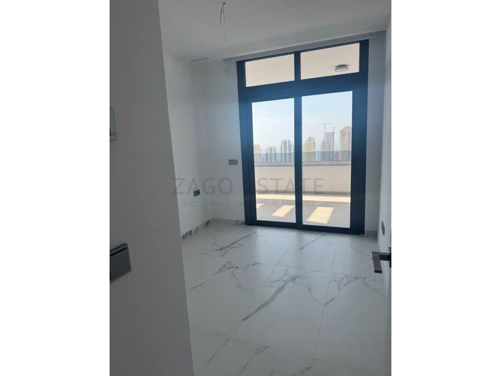 3 sypialnia Penthouse na sprzedaż w Benidorm z garażem - 800 000 € (Ref: 9468715)