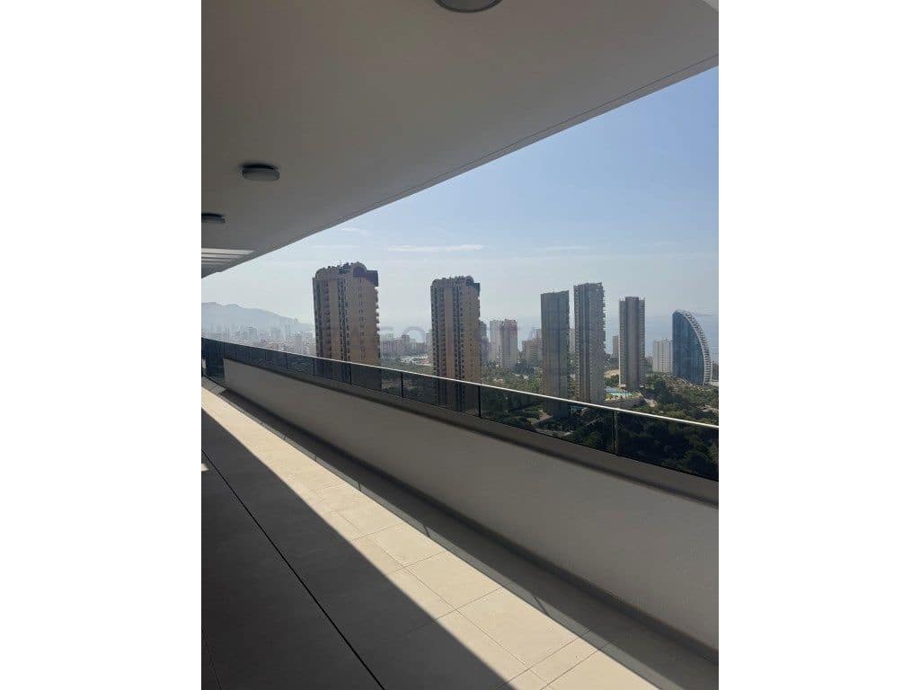 3 sypialnia Penthouse na sprzedaż w Benidorm z garażem - 800 000 € (Ref: 9468715)