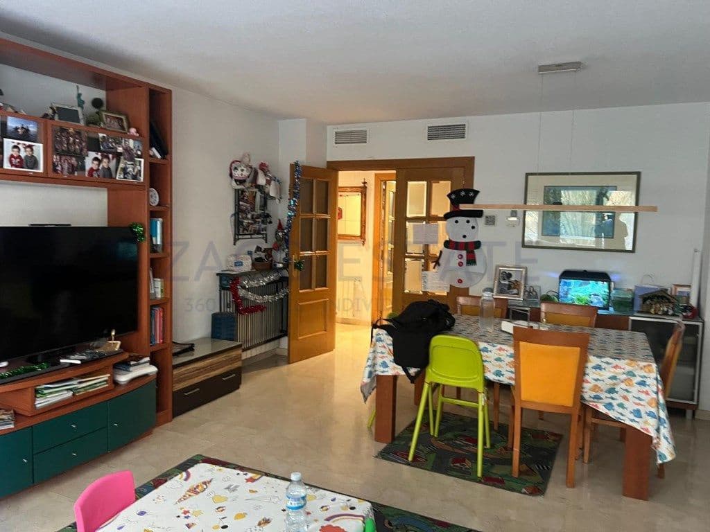 4 bedroom Flat for sale in Alicante / Alacant city - € 350,000 (Ref: 9468717)