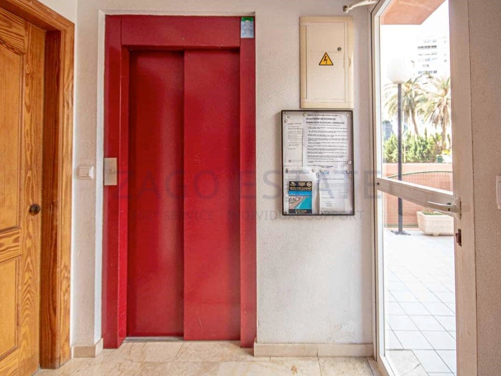 3 bedroom Beach Apartment for sale in El Campello with garage - € 390,000 (Ref: 9468722)