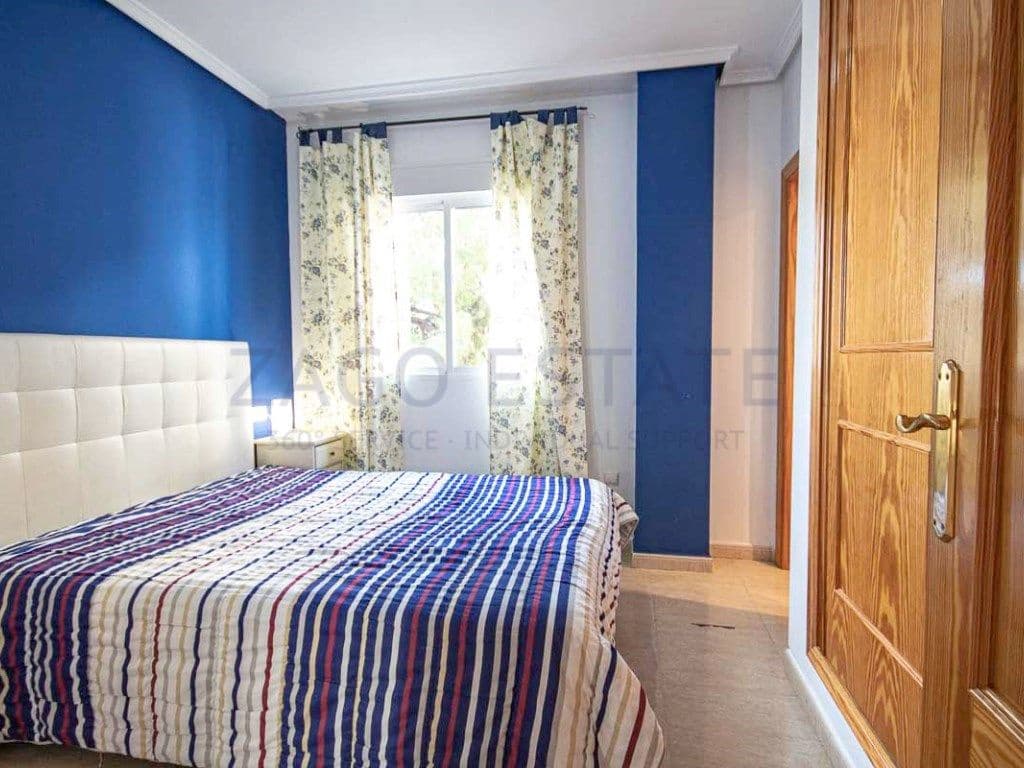 3 bedroom Beach Apartment for sale in El Campello with garage - € 390,000 (Ref: 9468722)