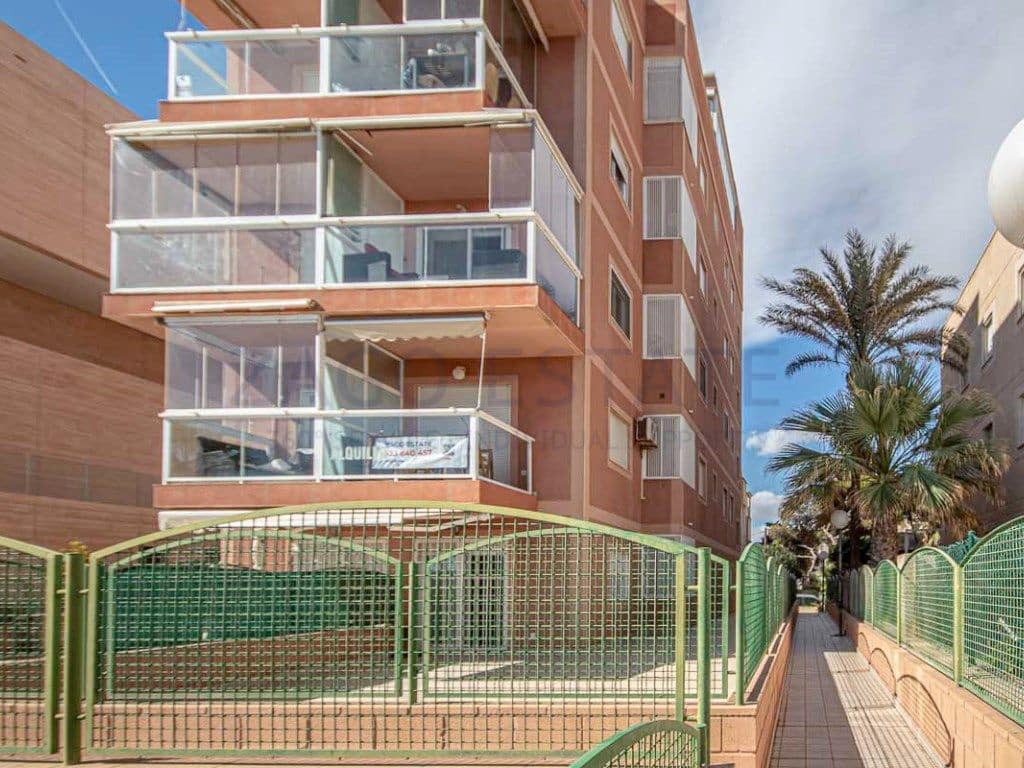 3 bedroom Beach Apartment for sale in El Campello with garage - € 390,000 (Ref: 9468722)