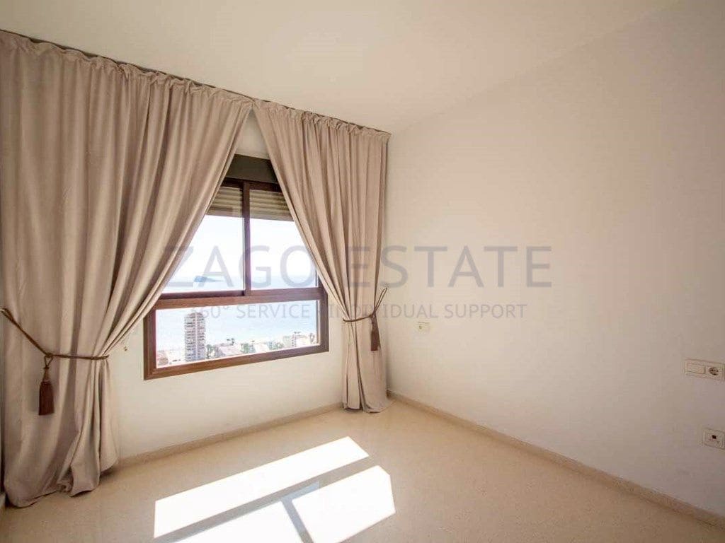 4 bedroom Flat for sale in Benidorm with pool garage - € 640,000 (Ref: 9468724)