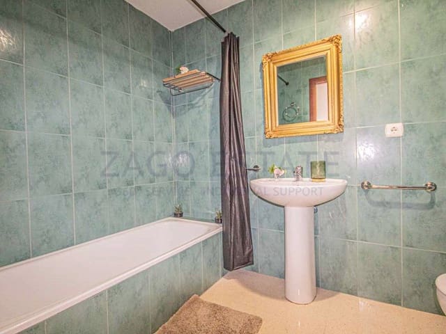 4 soverom Leilighet til salgs i Playa Poniente, Benidorm med svømmebasseng garasje - € 640 000 (Ref: 9468724)