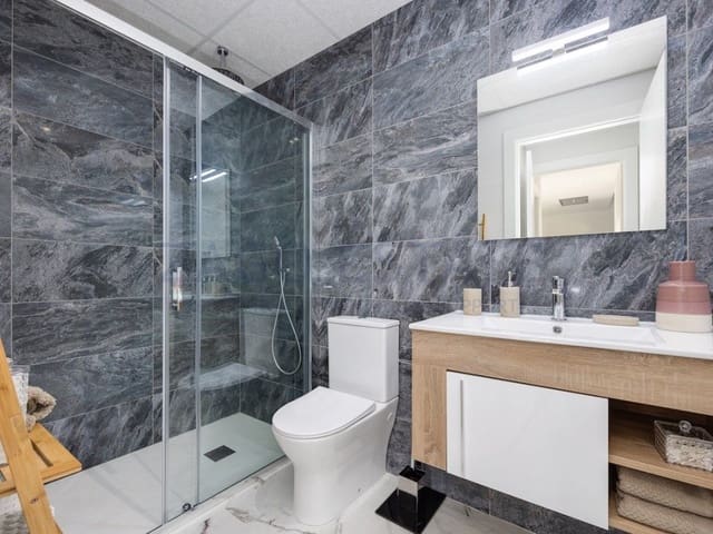 2 makuuhuone Huoneisto myytävänä paikassa El Chaparral, Torrevieja mukana 
autotalli - 244 000 € (Ref: 9468726)