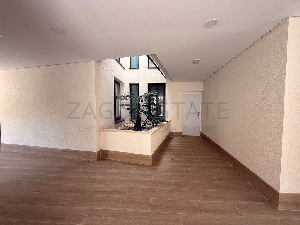 2 bedroom Flat for sale in Monforte del Cid with pool garage - € 360,000 (Ref: 9468729)