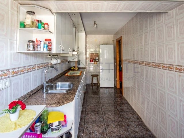 Apartamento de 6 habitaciones en Urbanizaciones, Benidorm en venta - 450.000 € (Ref: 9468731)