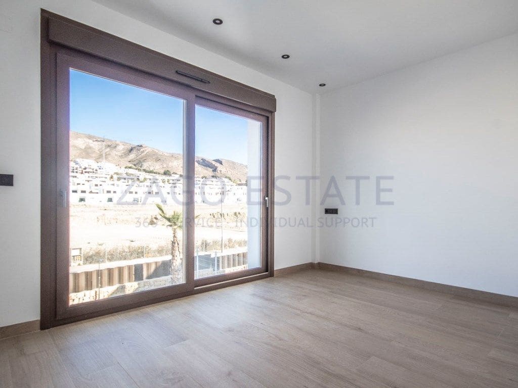 3 bedroom Villa for sale in Finestrat with garage - € 785,000 (Ref: 9468738)