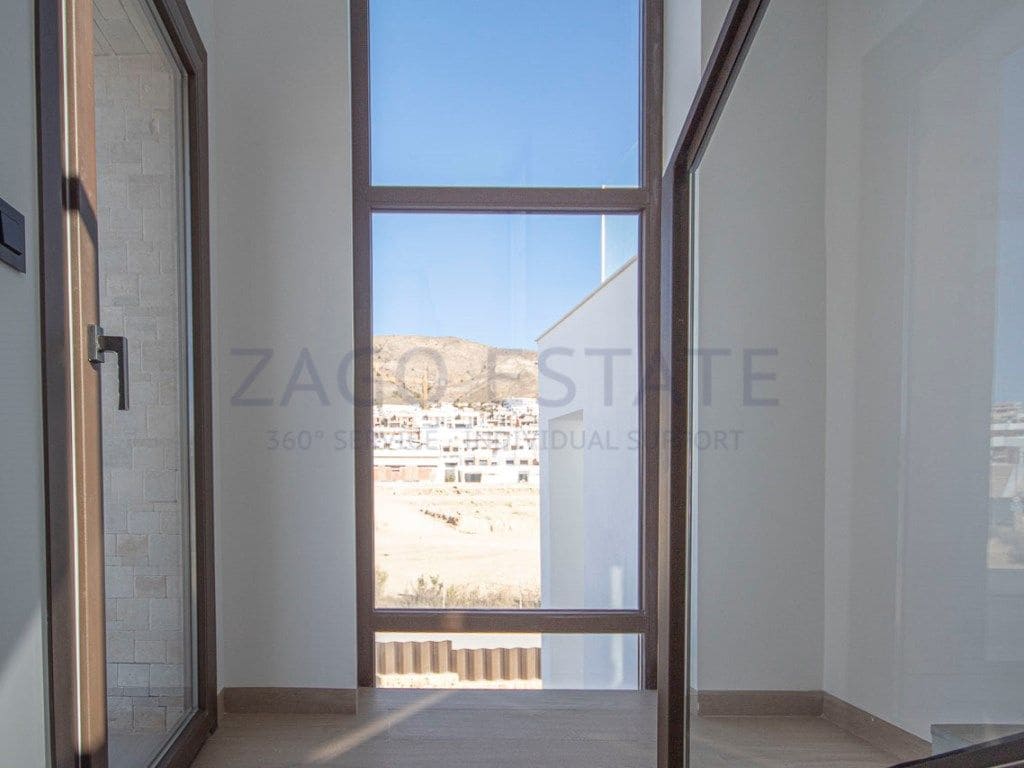 3 bedroom Villa for sale in Finestrat with garage - € 785,000 (Ref: 9468738)