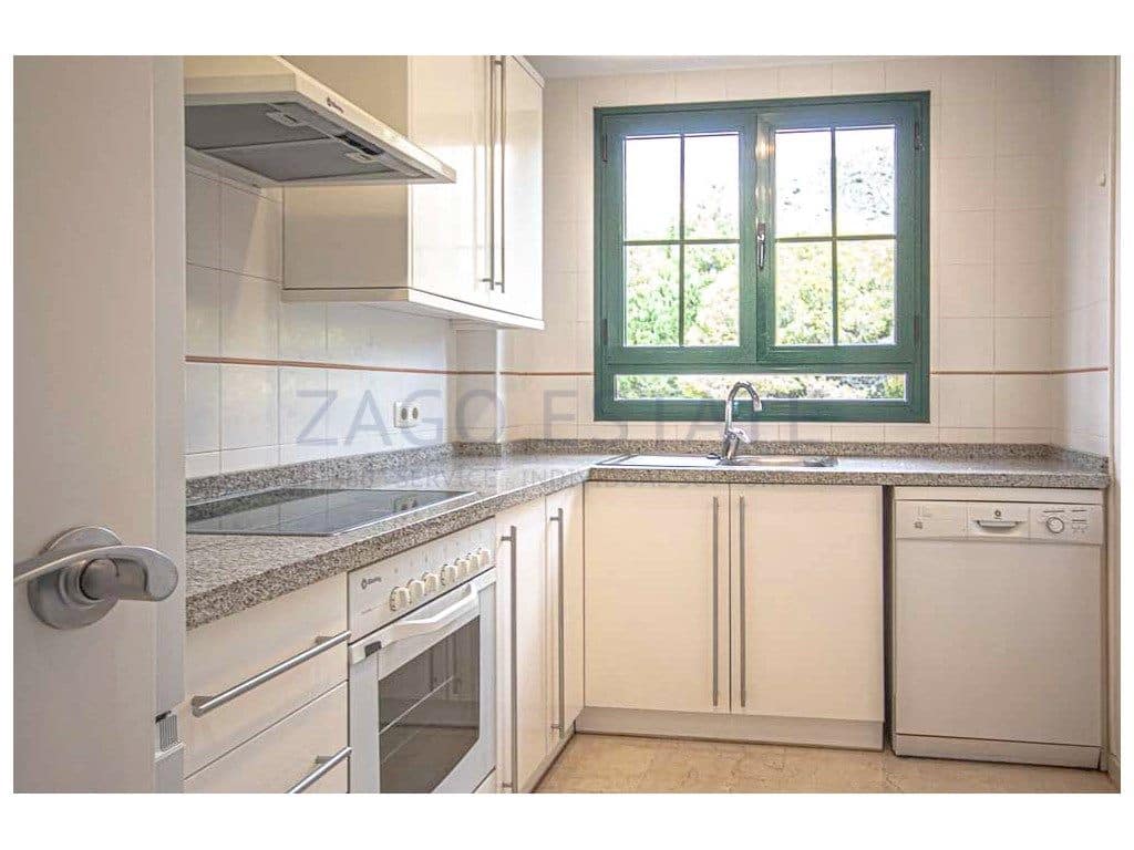 2 bedroom Flat for sale in Finestrat with garage - € 395,000 (Ref: 9468739)