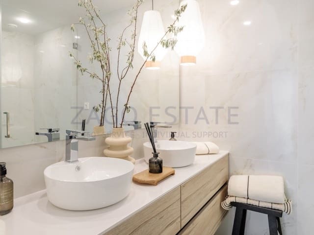 2 soveværelse Lejlighed til salg i Playa Poniente, Benidorm med garage - € 655.000 (Ref: 9468745)