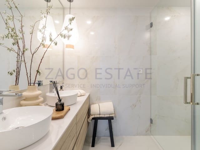 2 soveværelse Lejlighed til salg i Playa Poniente, Benidorm med garage - € 655.000 (Ref: 9468745)