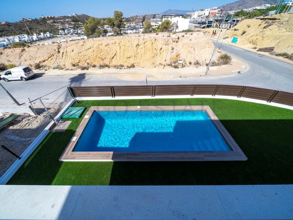 4 bedroom Villa for sale in Finestrat with pool garage - € 719,000 (Ref: 9468751)