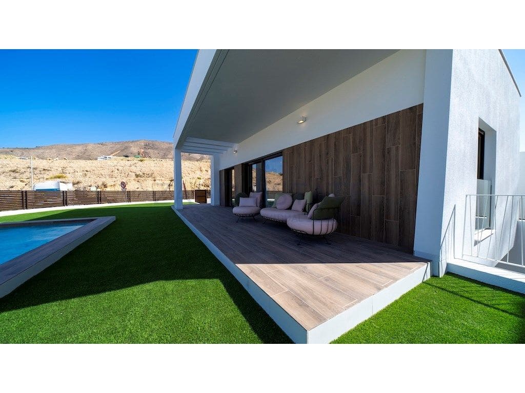 4 bedroom Villa for sale in Finestrat with pool garage - € 719,000 (Ref: 9468751)