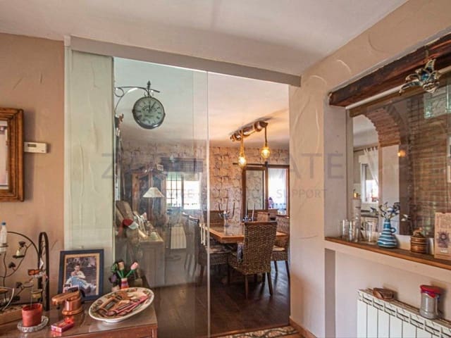 4 sypialnia Willa na sprzedaż w La Nucia Pueblo  , La Nucia z garażem - 490 000 € (Ref: 9468757)