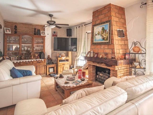 4 sypialnia Willa na sprzedaż w La Nucia Pueblo  , La Nucia z garażem - 490 000 € (Ref: 9468757)