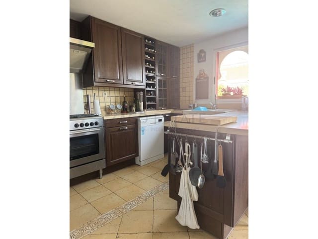 6 makuuhuone Huvila myytävänä paikassa Escandinavia - Cautivador, Alfaz del Pi / L'Alfàs del Pi mukana 
autotalli - 590 000 € (Ref: 9468760)