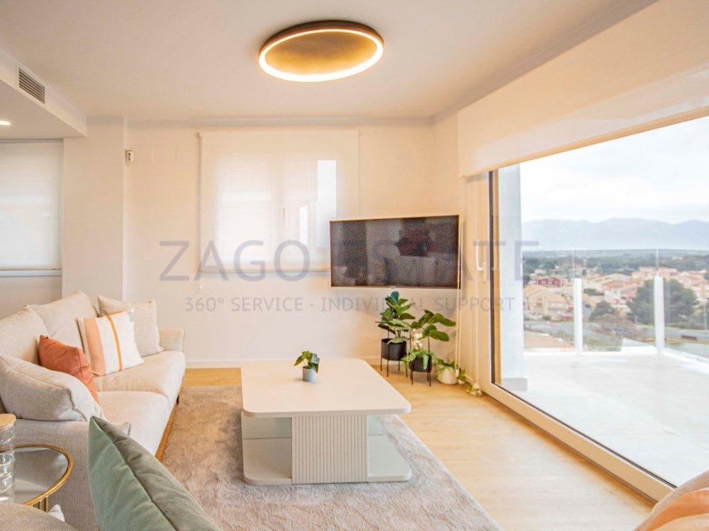 Casa de 4 habitaciones en La Nucia en venta con garaje - 517.000 € (Ref: 9468767)