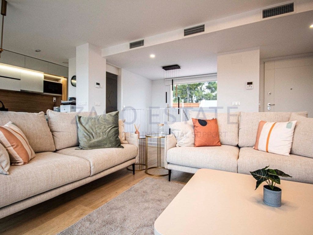 Casa de 4 habitaciones en La Nucia en venta con garaje - 517.000 € (Ref: 9468767)