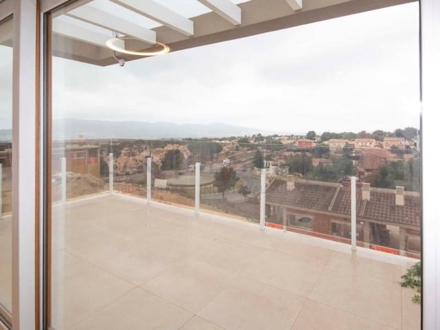 Casa de 4 habitaciones en Barranco Hondo - Varadero  , La Nucia en venta con garaje - 517.000 € (Ref: 9468767)