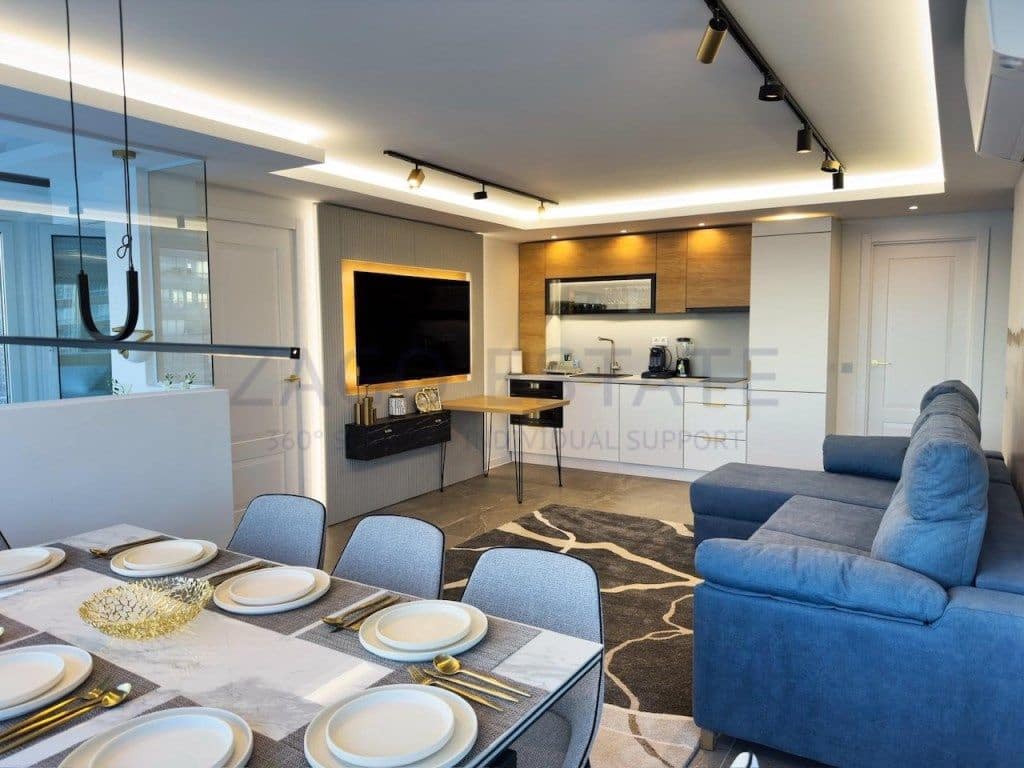 3 bedroom Flat for rent in Benidorm with garage - € 2,800 (Ref: 9542638)