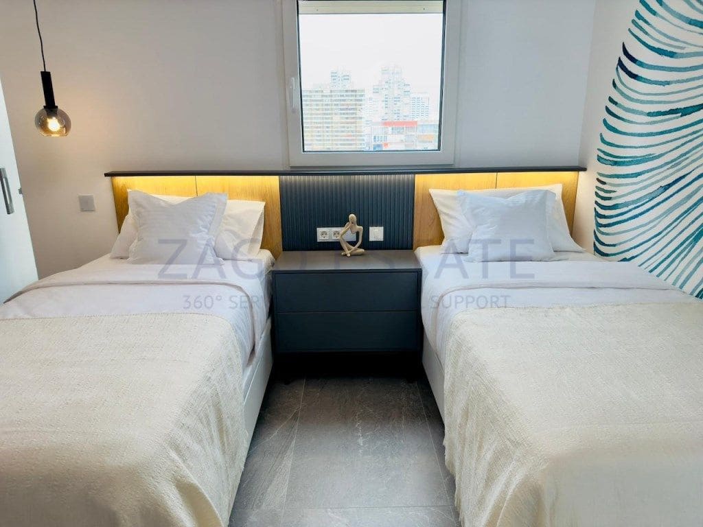 3 bedroom Flat for rent in Benidorm with garage - € 2,800 (Ref: 9542638)