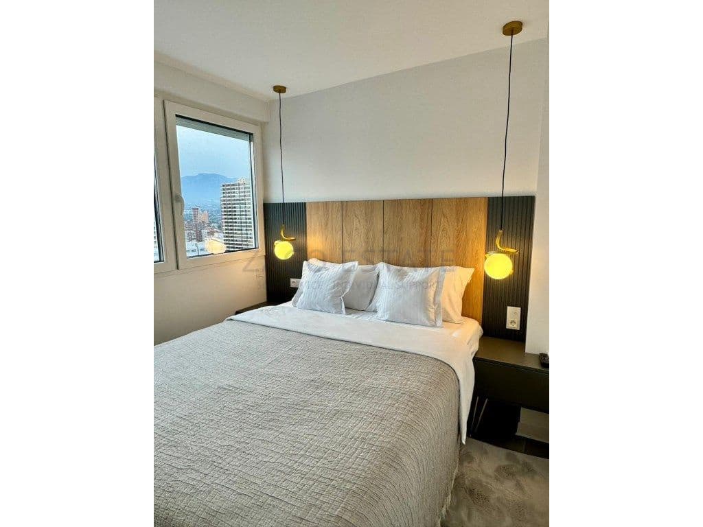 2 bedroom Flat for rent in Benidorm - € 1,500 (Ref: 9542639)