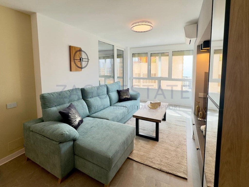 2 bedroom Flat for rent in Benidorm with garage - € 1,500 (Ref: 9542640)