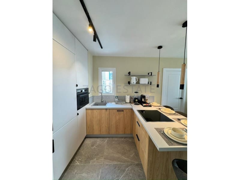 2 bedroom Flat for rent in Benidorm with pool garage - € 1,500 (Ref: 9542640)