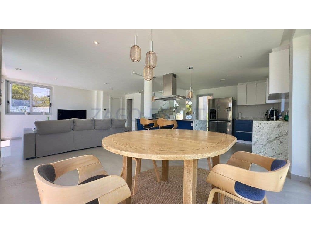 Chalet de 3 habitaciones en Finestrat en venta con garaje - 635.000 € (Ref: 9574587)