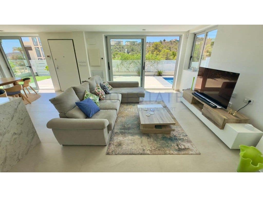 Chalet de 3 habitaciones en Finestrat en venta con garaje - 635.000 € (Ref: 9574587)