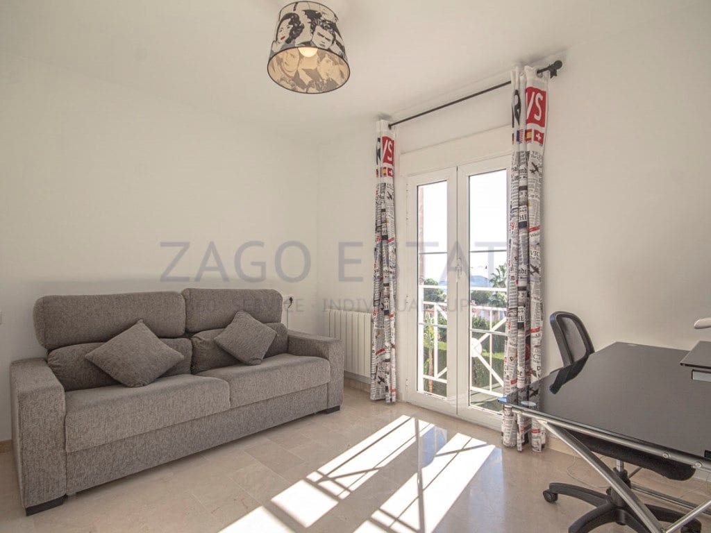 4 soveværelse Villa til salg i Finestrat med garage - € 900.000 (Ref: 9574591)