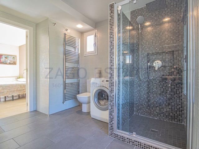 4 makuuhuone Huvila myytävänä paikassa Golf Bahía, Finestrat mukana 
autotalli - 900 000 € (Ref: 9574591)