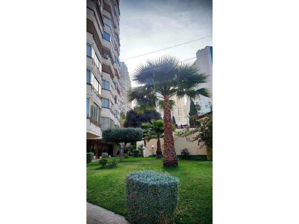 2 sovrum Lägenhet att hyra i Benidorm med garage - 1 500 € (Ref: 9596529)