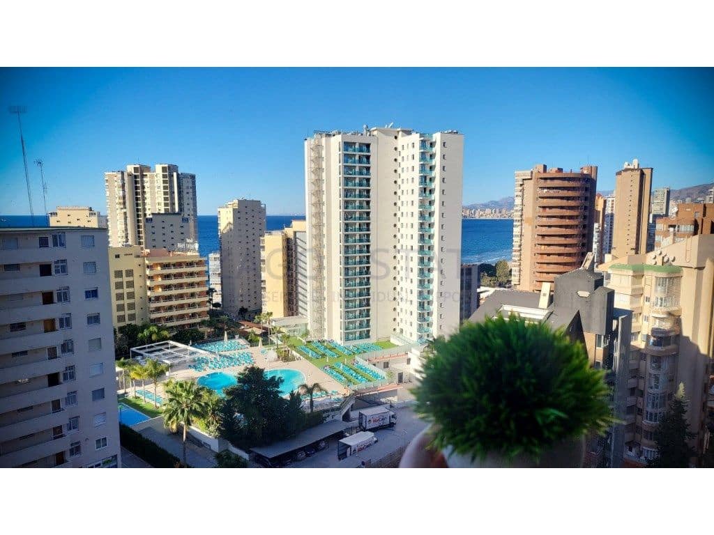 2 sovrum Lägenhet att hyra i Benidorm med garage - 1 500 € (Ref: 9596529)