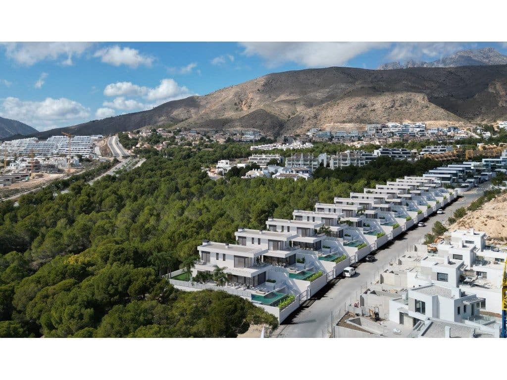 3 bedroom Villa for sale in Finestrat with garage - € 1,100,000 (Ref: 9634902)