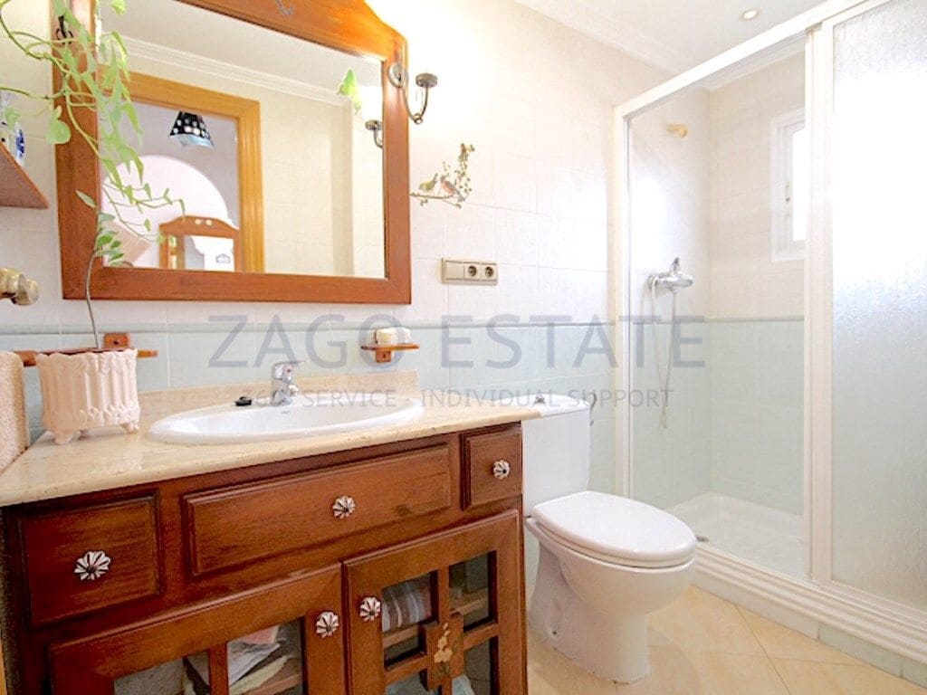 Pareado de 4 habitaciones en La Nucia en venta - 320.000 € (Ref: 9634903)