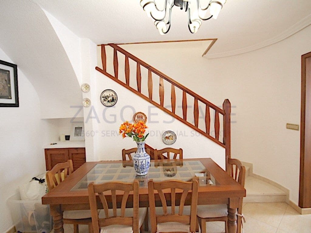 Pareado de 4 habitaciones en La Nucia en venta - 320.000 € (Ref: 9634903)