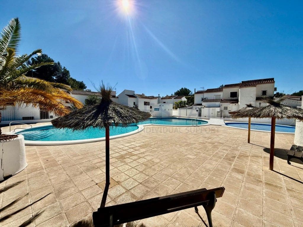 Pareado de 4 habitaciones en La Nucia en venta - 320.000 € (Ref: 9634903)