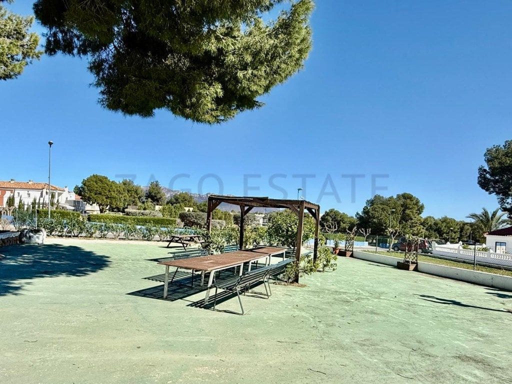 Pareado de 4 habitaciones en La Nucia en venta - 320.000 € (Ref: 9634903)