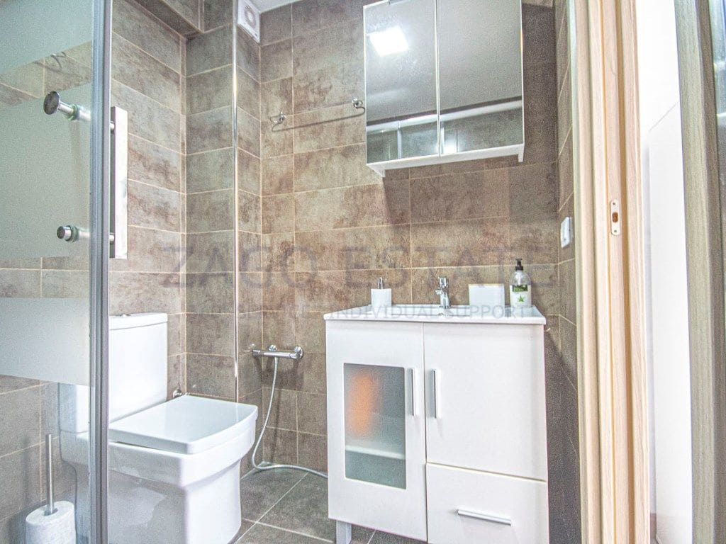 Appartement de 4 chambres à louer à Benidorm avec garage - 1 800 € (Ref: 9635037)