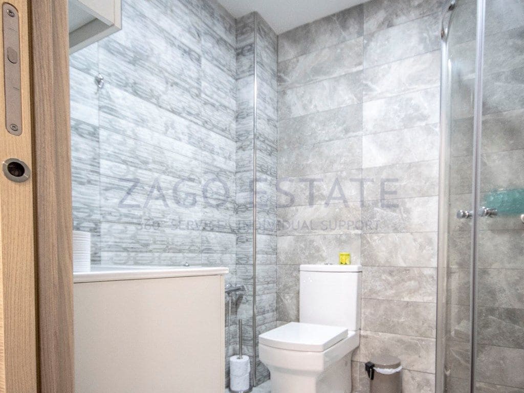 Appartement de 4 chambres à louer à Benidorm avec garage - 1 800 € (Ref: 9635037)