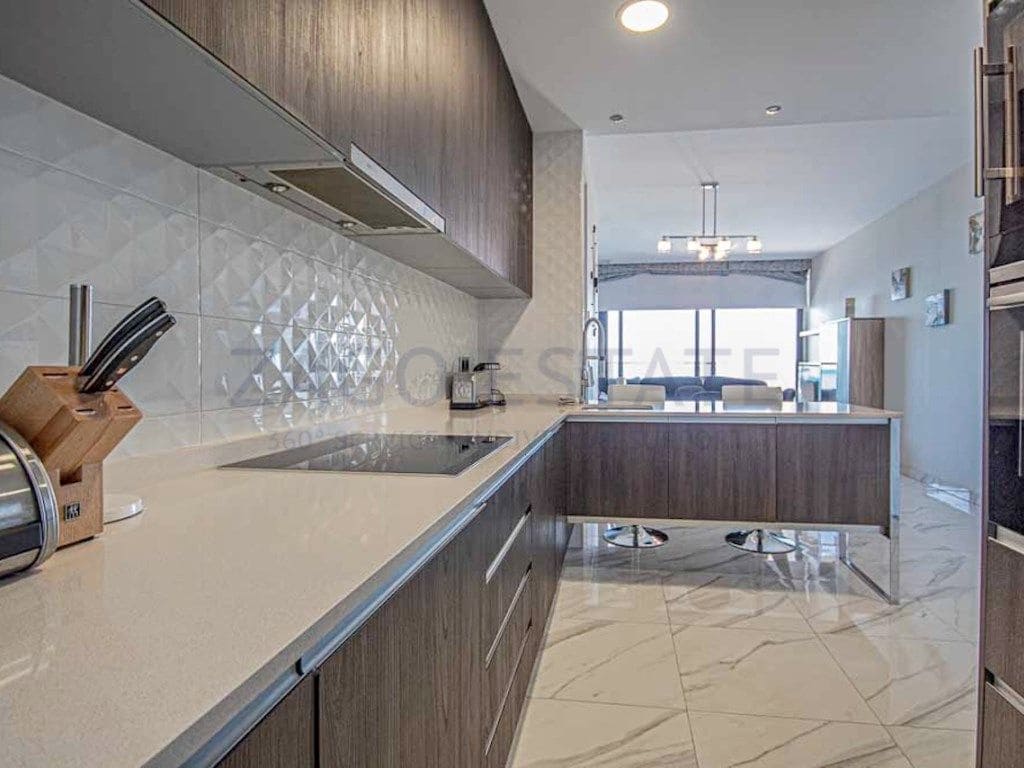 2 sovrum Lägenhet att hyra i Benidorm med pool garage - 1 950 € (Ref: 9667011)