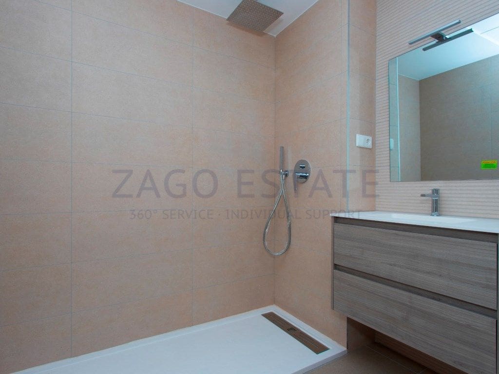 3 soverom Rekkehus til salgs i Monforte del Cid med svømmebasseng garasje - € 333 500 (Ref: 9685567)