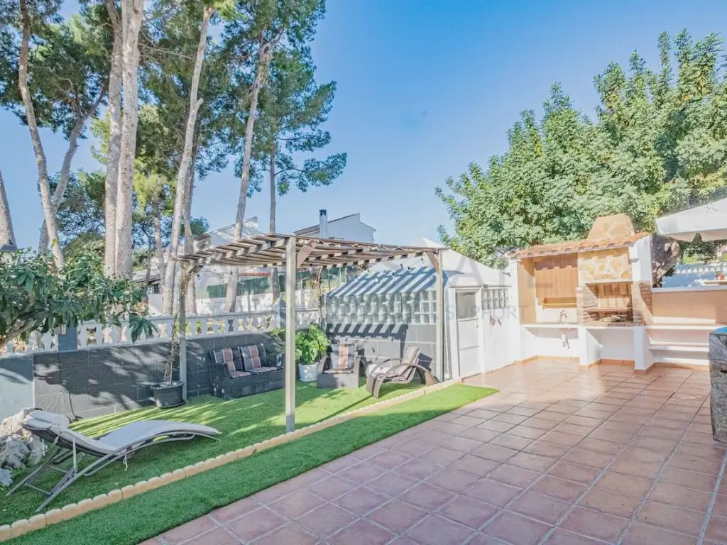 3 bedroom Semi-detached Villa for sale in La Nucia - € 360,000 (Ref: 9749337)